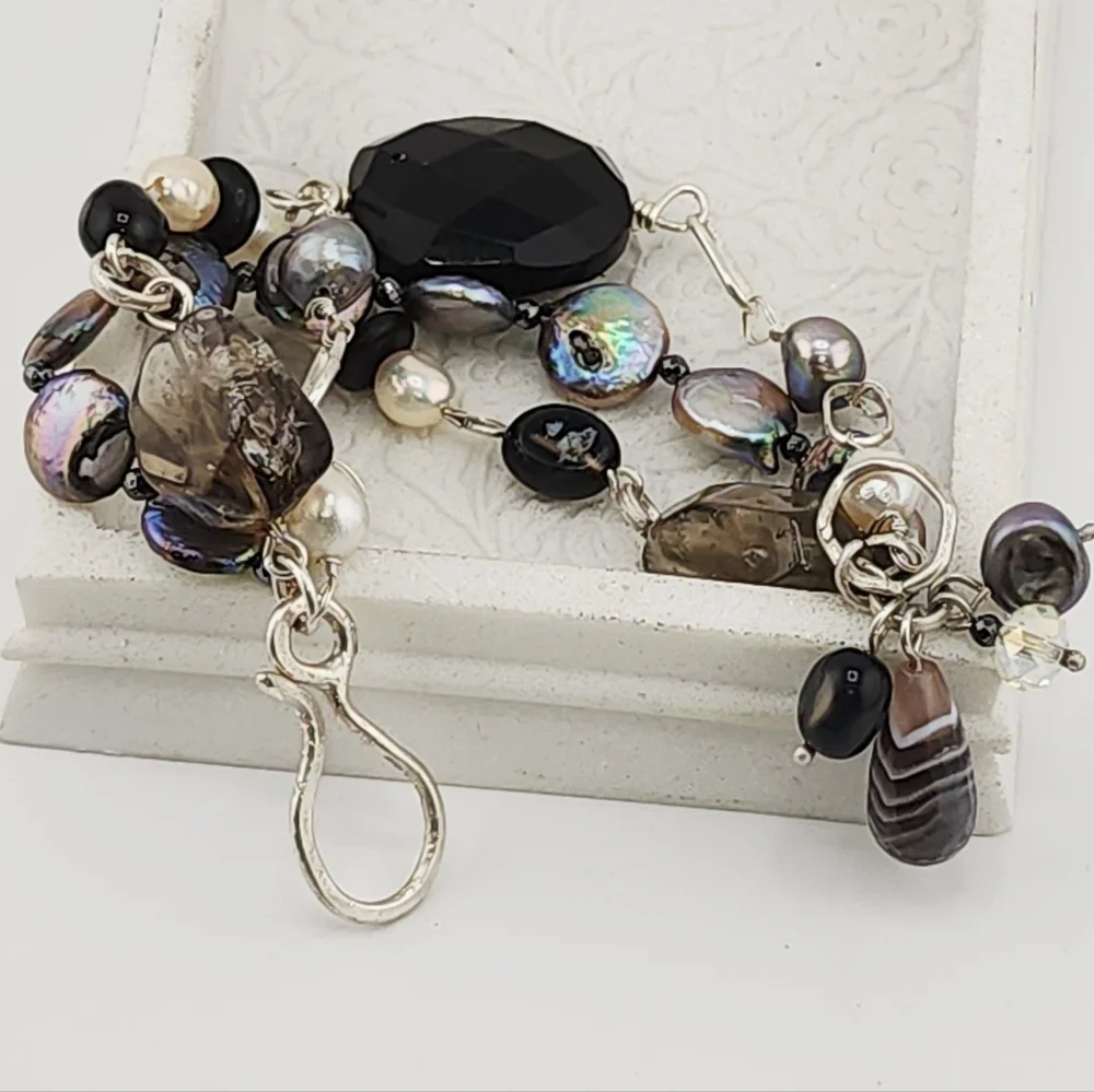 BLACK ONYX, PEARLS & SMOKY QUARTZ HANDMADE BRACELET STERLING SILVER METAL 6.5